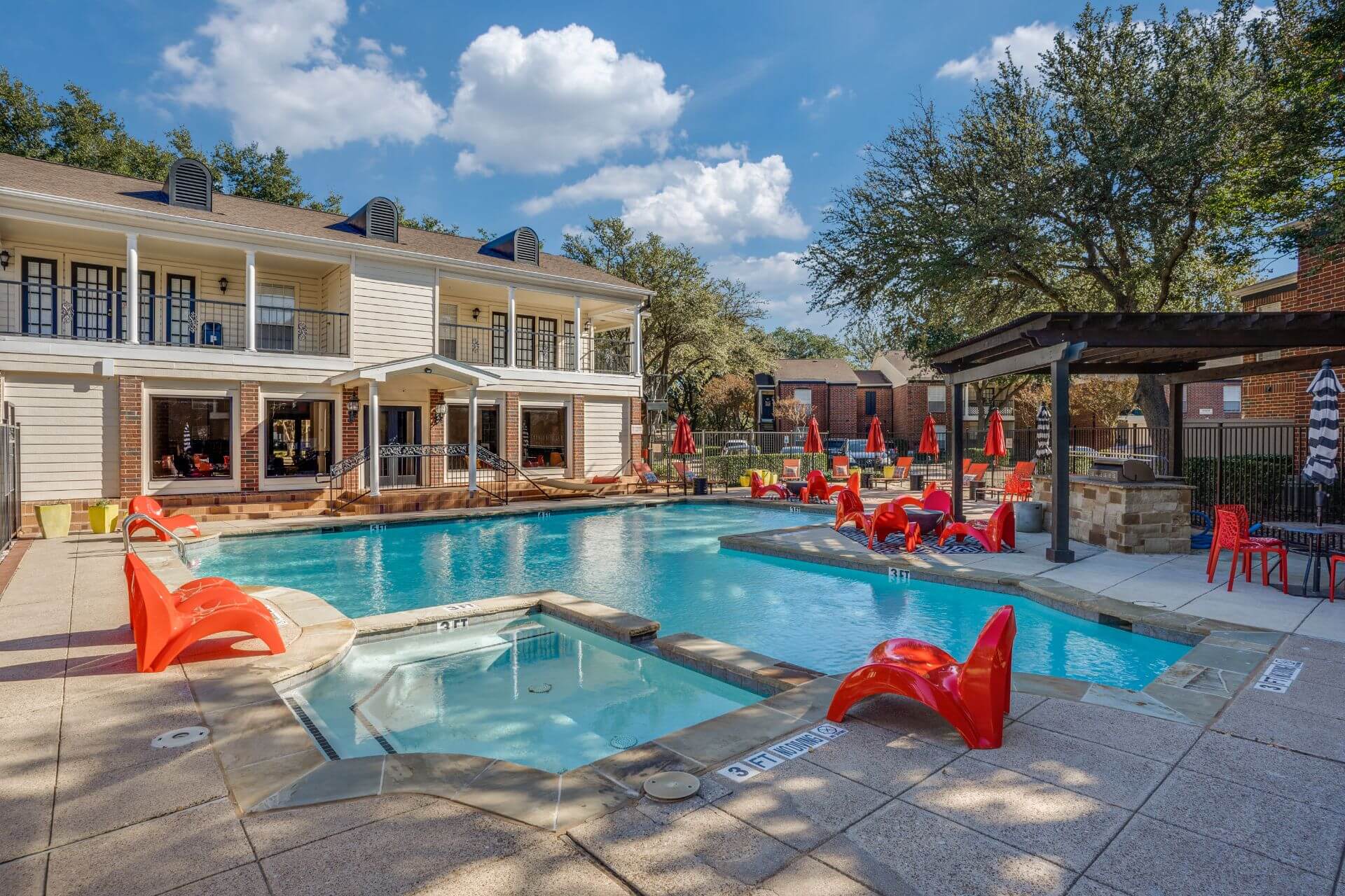 Cool off on a resort-style pool. Has access to clubhouse and grilling area