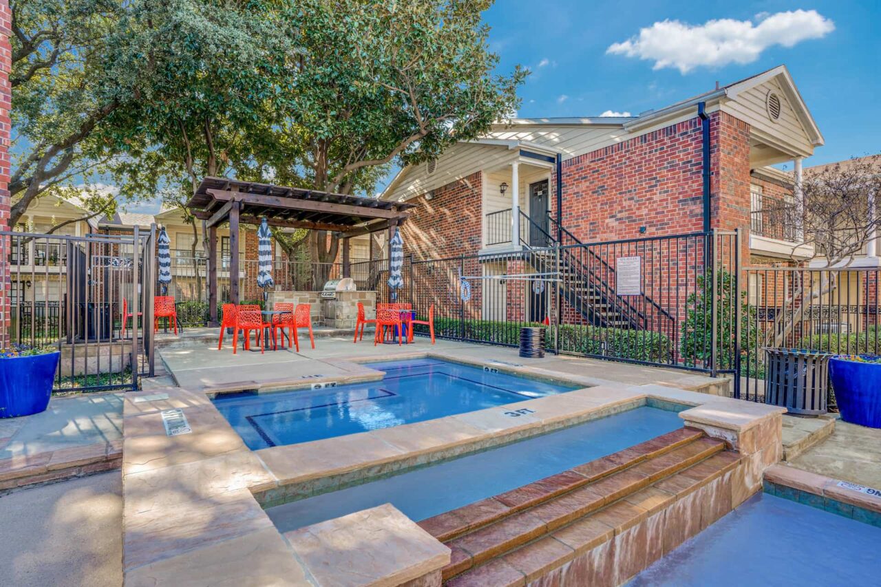 Luxury Apartments in Irving Texas Gallery Oaks at Valley Ranch