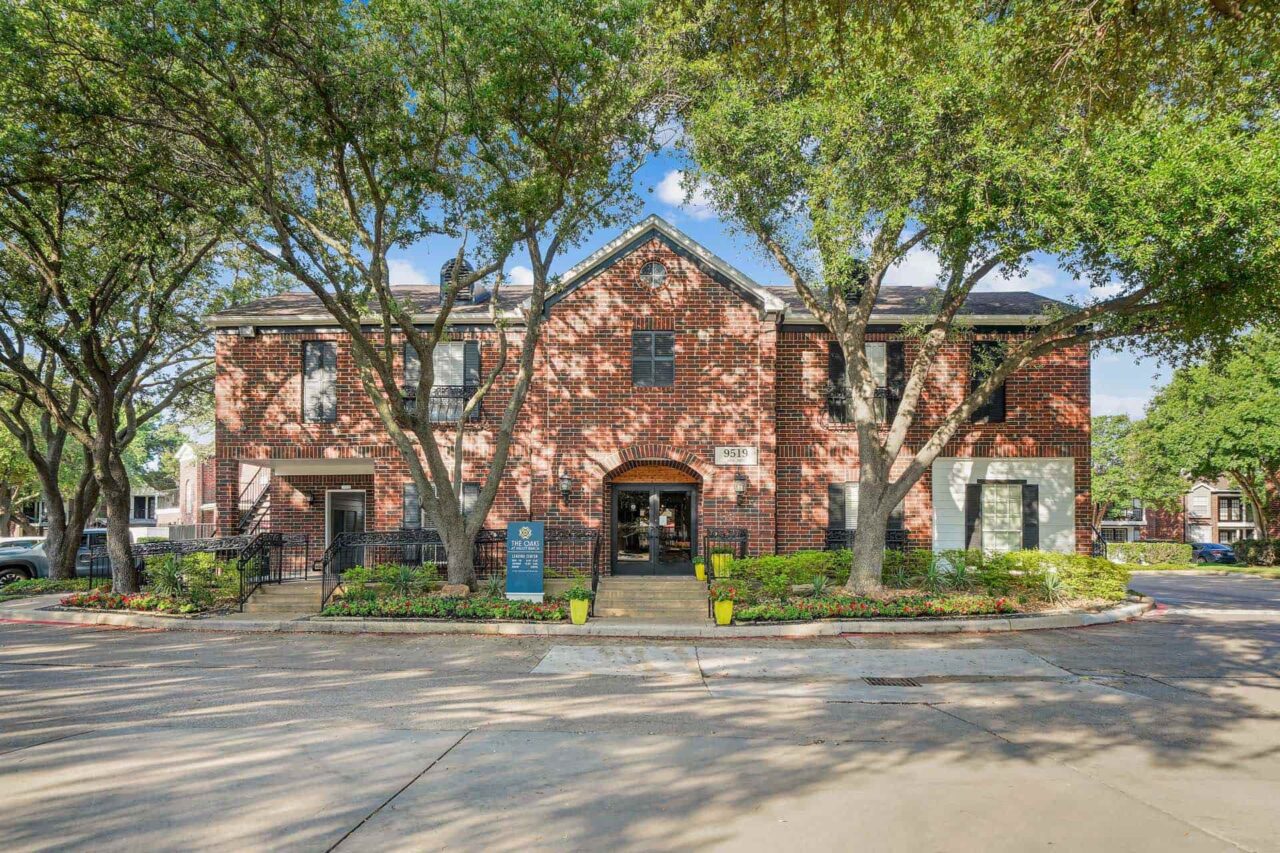 Luxury Apartments in Irving Texas Gallery Oaks at Valley Ranch
