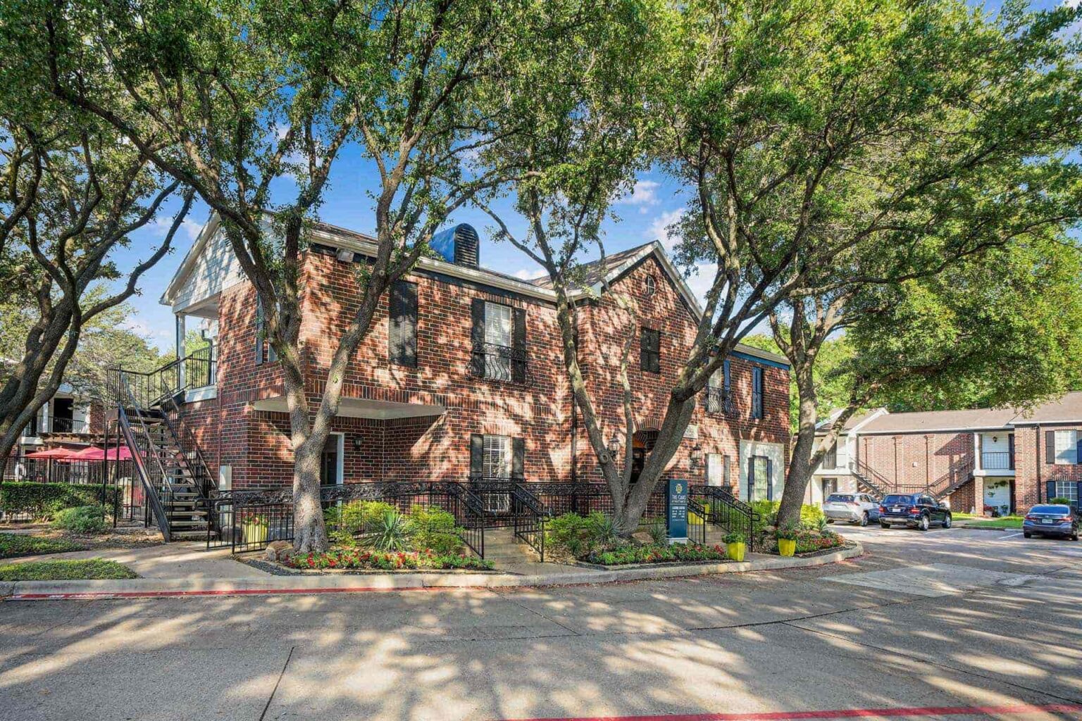 Luxury Apartments in Irving Texas Gallery Oaks at Valley Ranch