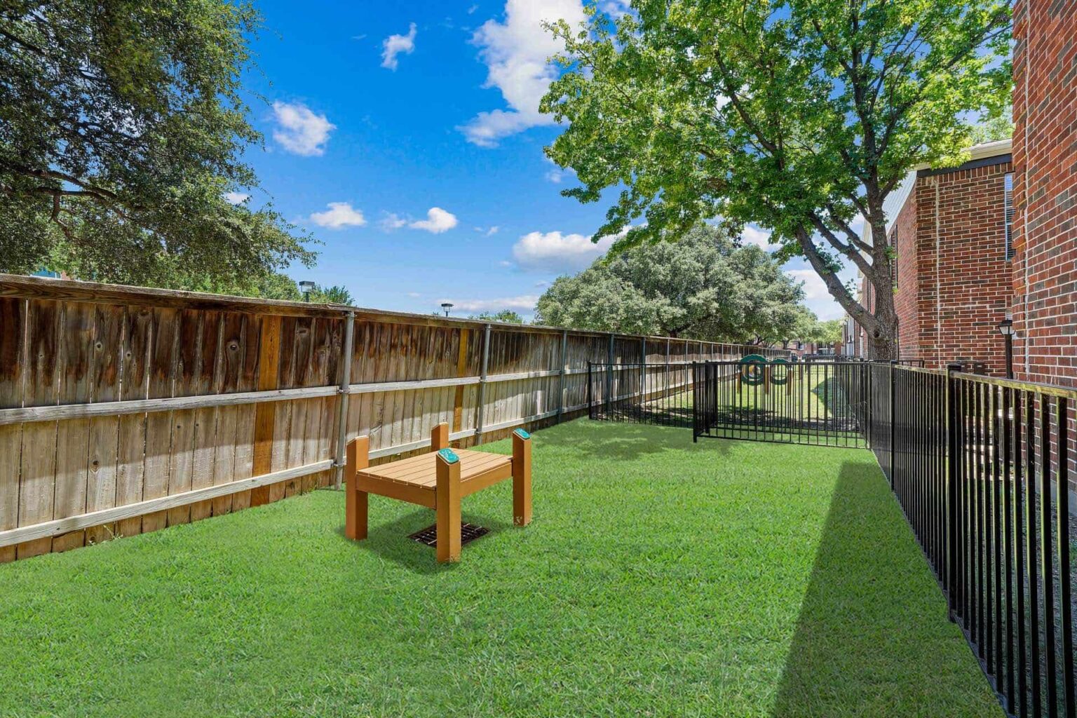 Luxury Apartments Irving Texas Amenities Oaks at Valley Ranch